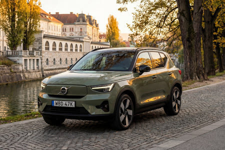 Volvo XC40 Recharge P8 AWD charging cable